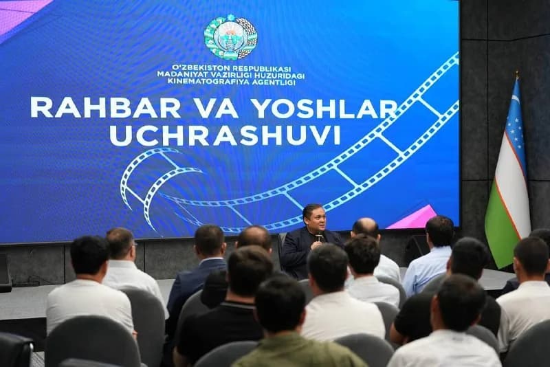 «Rahbar va yoshlar uchrashuvi» tadbiri zali