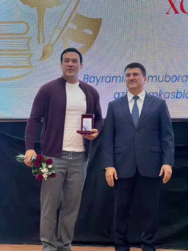 Ko‘krak nishonlarini topshirish marosimi